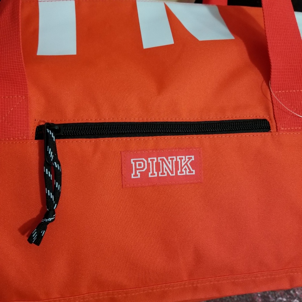 NWT!  PINK VS DUFFLE BAG - Picture 2 of 6